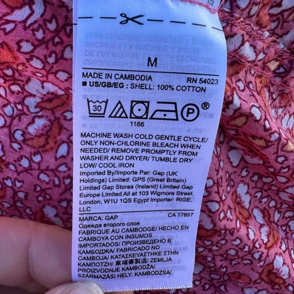 Gap Women’s Red Floral Button-Up Top (Medium) - Picture 6 of 6
